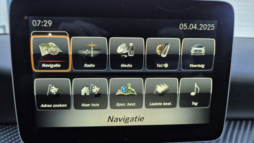 Mercedes-Benz A-Klasse 180 bus.sol amg*led*navi*stoelvrw*18 inch*leder*zwar