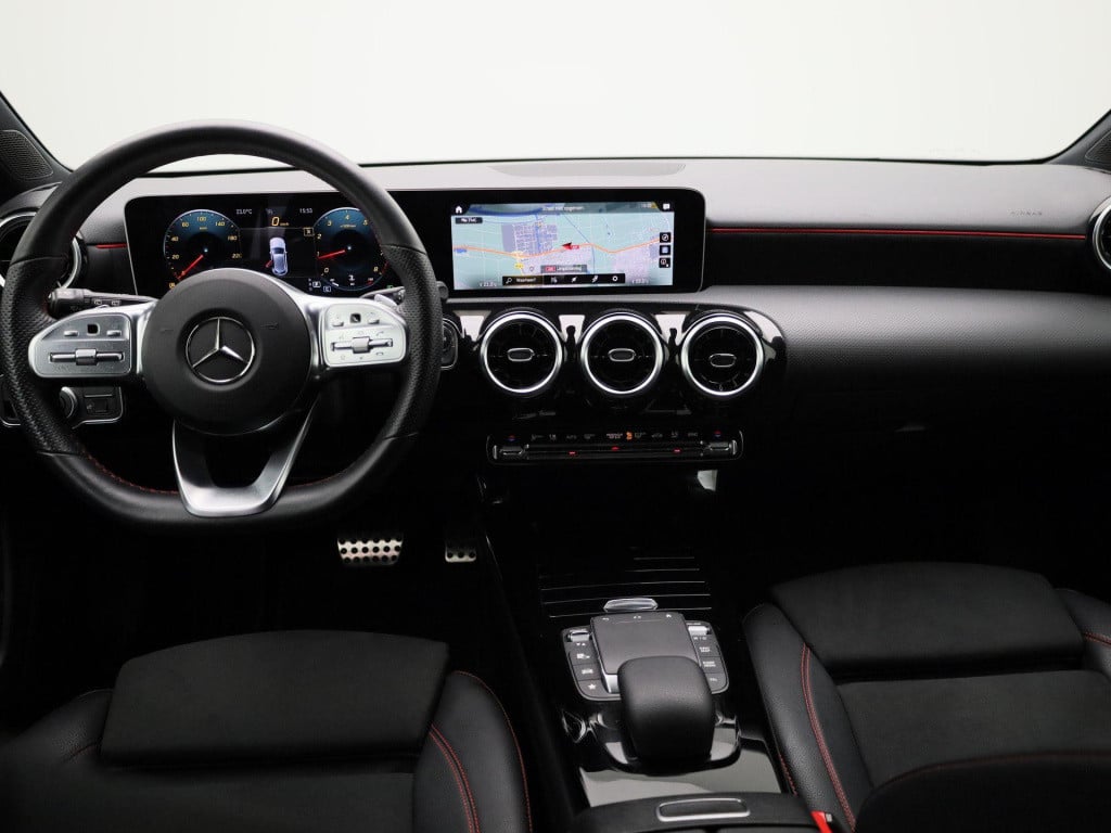 Mercedes-Benz A-Klasse 180 business solution amg | automaat | half leder | 