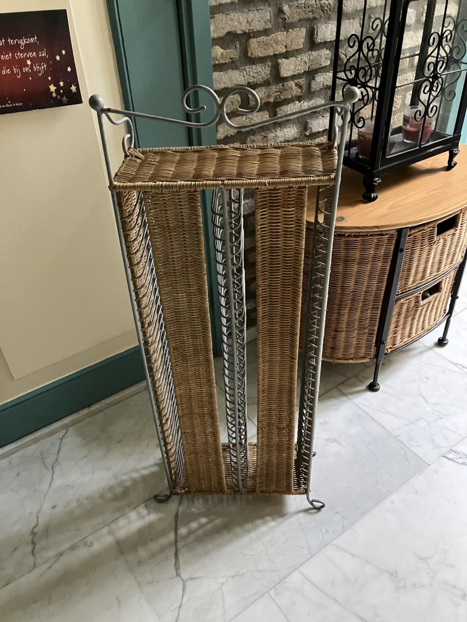 Vintage rotan / rieten CD-toren