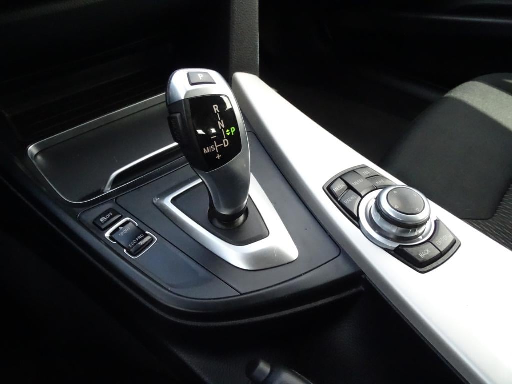 BMW 3-serie touring 318i executive automaat