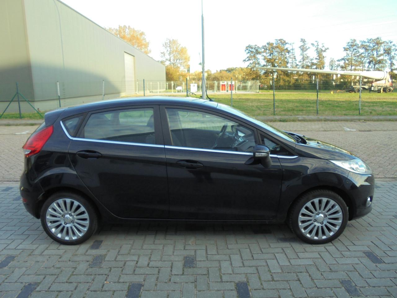 Ford Fiesta 1.25 Titanium | NAP Logisch | Distributieriem vervangen!