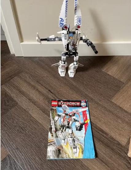 Exo force lego: Stealth hunter 7700