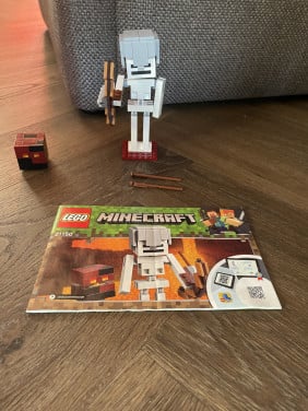 Lego Minecraft: Bigfig skelet met magmakubus 21150