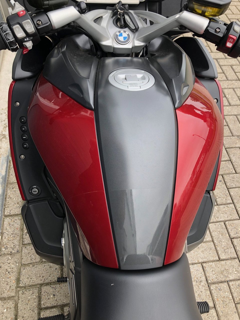 BMW K1600GT uit 2011 met 49dkm, cruisecontrol, audio, centrale vergr. €8950