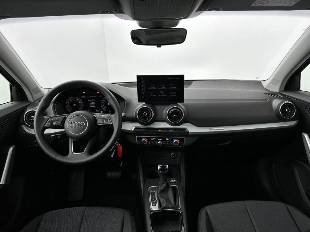Audi Q2 pro line 35 tfsi 110 kw / 150 pk hatchback 7 versn