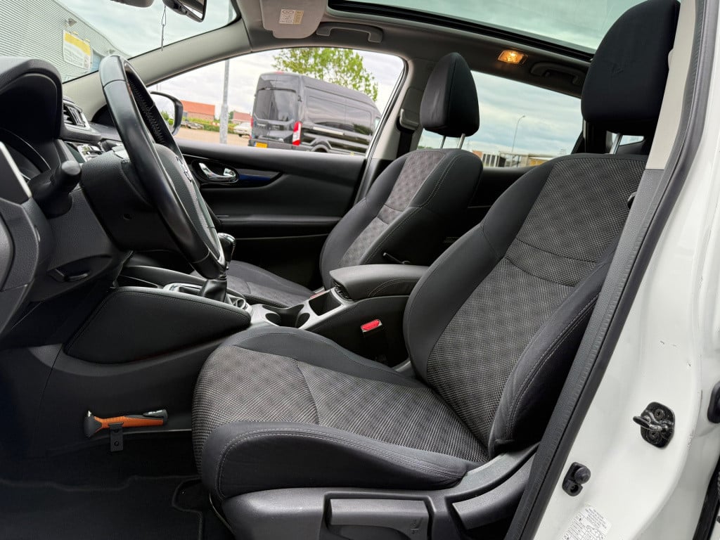 Nissan Qashqai 1.2 connect edition