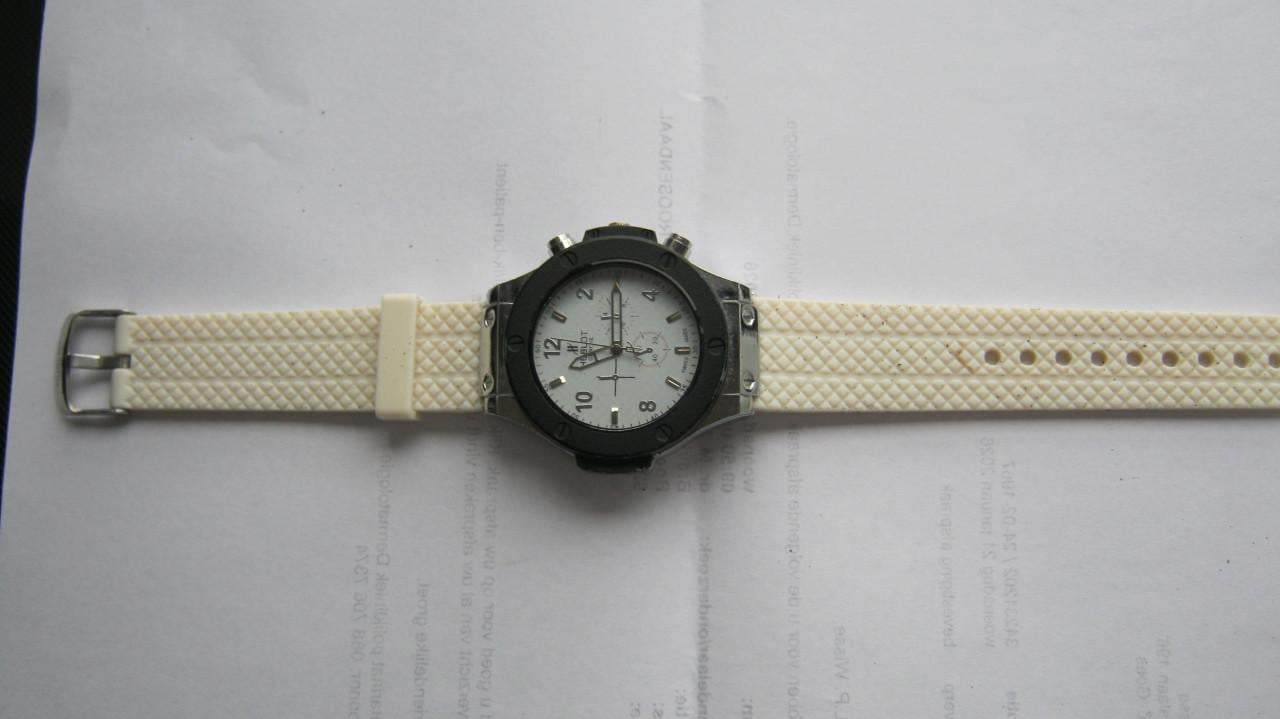 TE KOOP HUBLOT ZIT NET EEN NIEUWE BATTERIJ IN 20 EURO