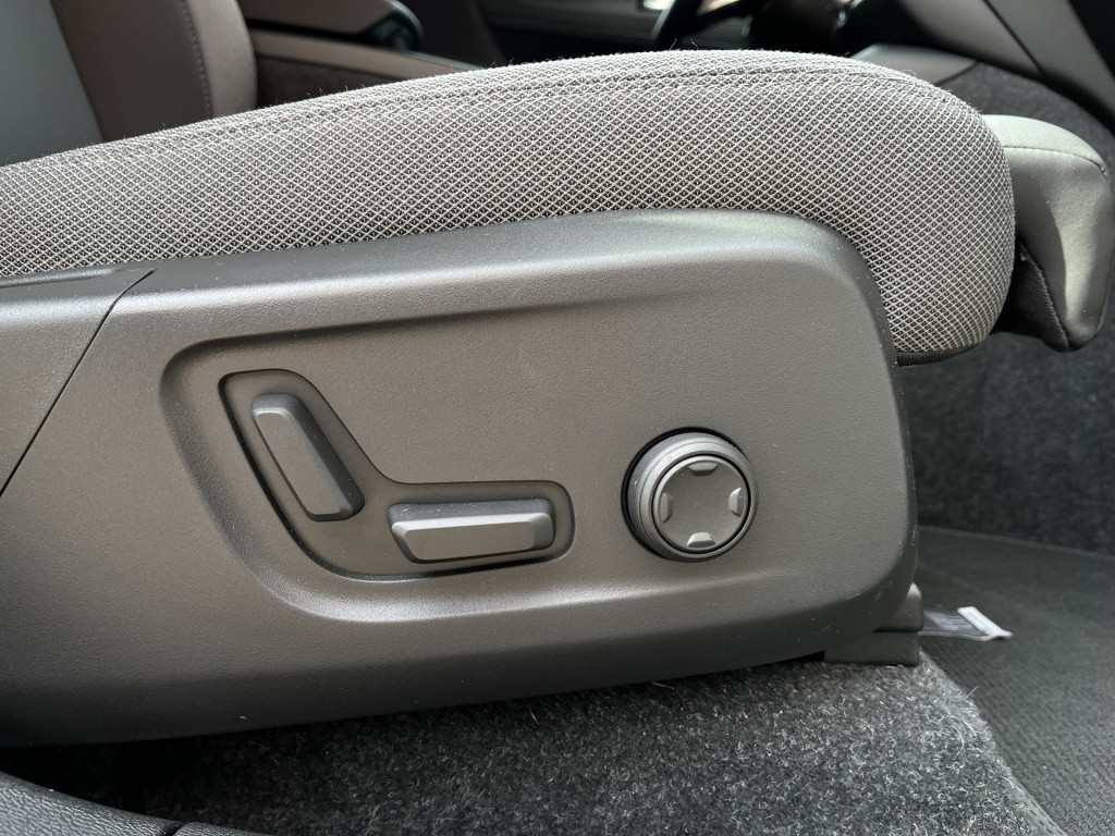 Volvo Ex40 single motor extended range plus 82 kwh | harman/kardon | blis |