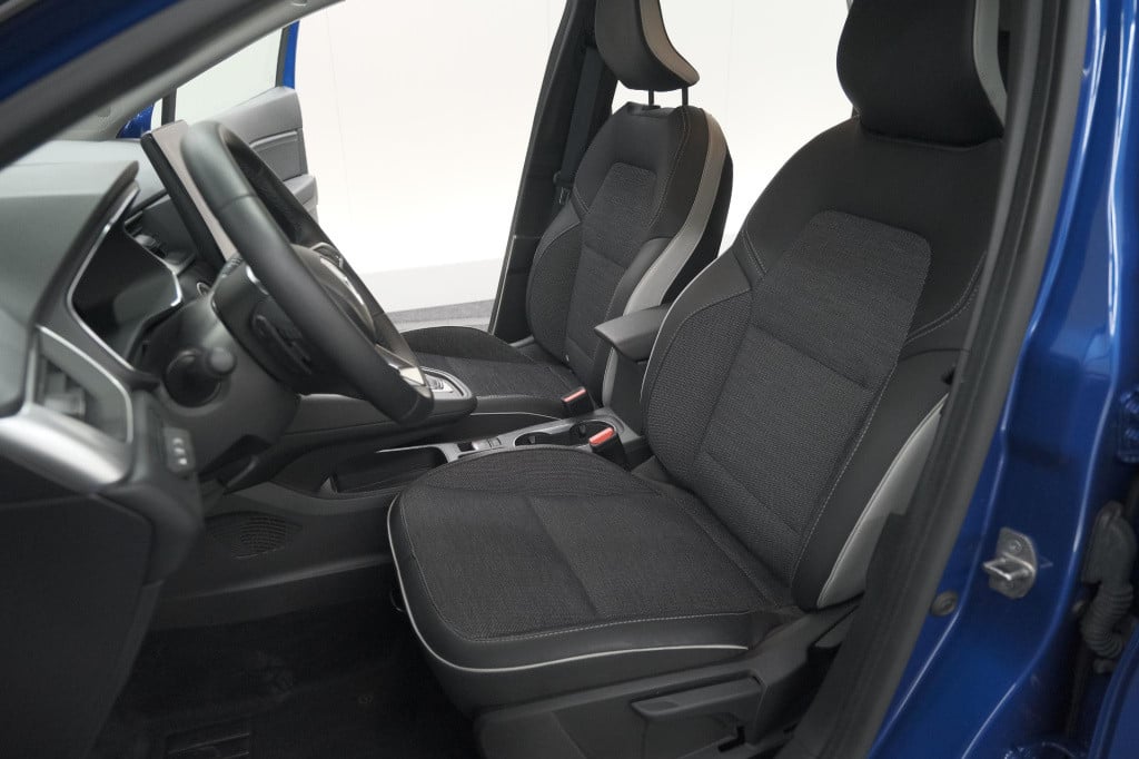 Renault Captur mild hybrid 140 edc techno | camera | 9.3 inch scherm | appl