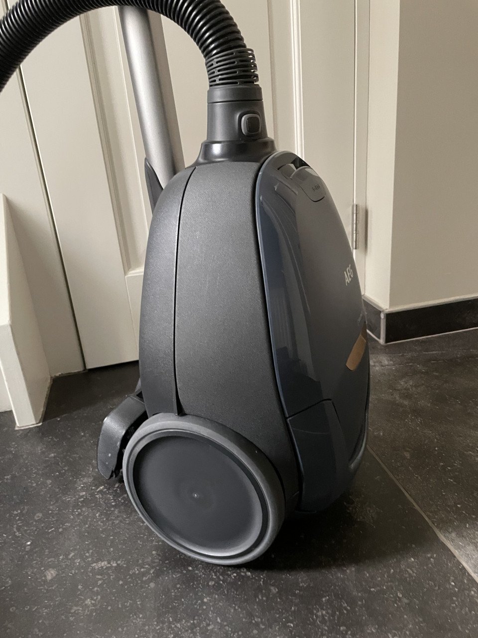 AEG Smart Silence VX82-1-ECO stofzuiger, superstil, zuinig