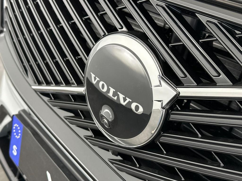 Volvo XC60 t6 awd gt ultra dark