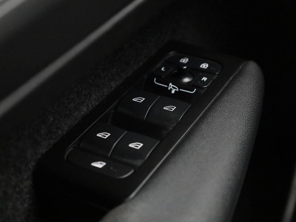 Volvo XC40 1.5 t4 recharge inscription | automaat | panoramadak | apple car