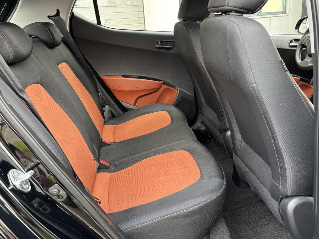 Hyundai I 10 1.0i i-motion comfort | cruise control | radio-cd/mp3 speler |