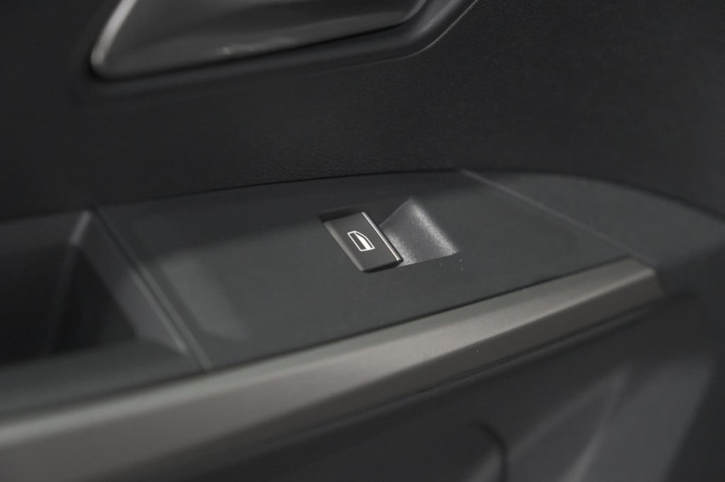 Peugeot 5008 1.2 hybrid 145 gt | panoramadak | camera | elektrische achterk