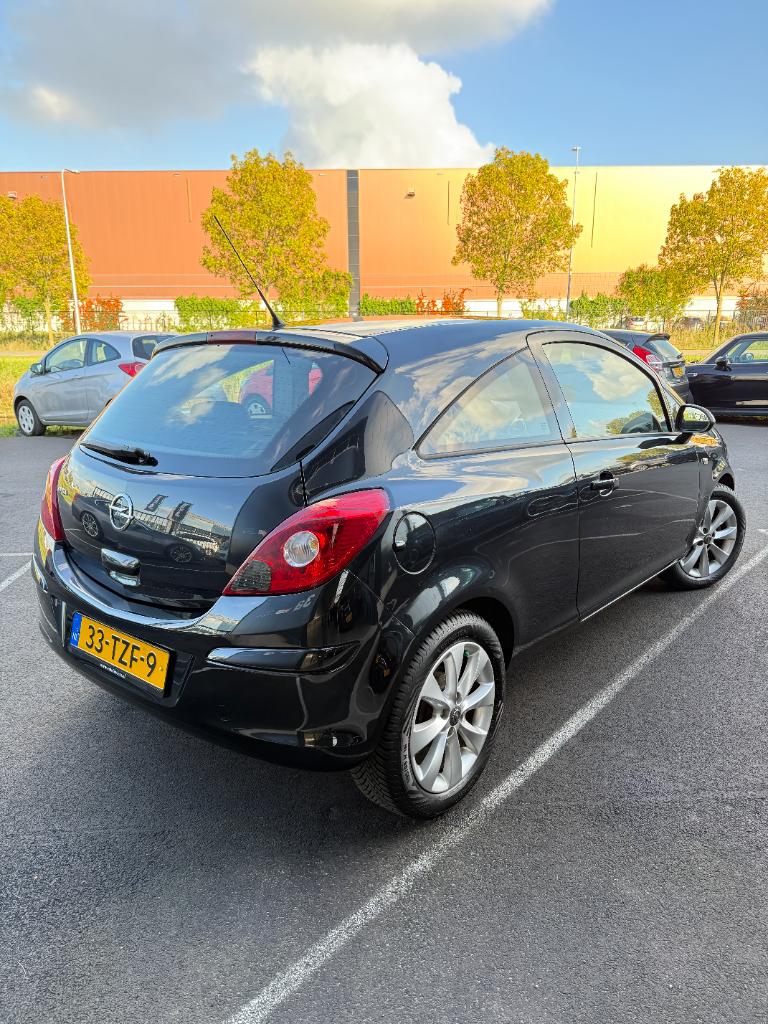 Opel Corsa 1.2-16v anniversary edition - airco