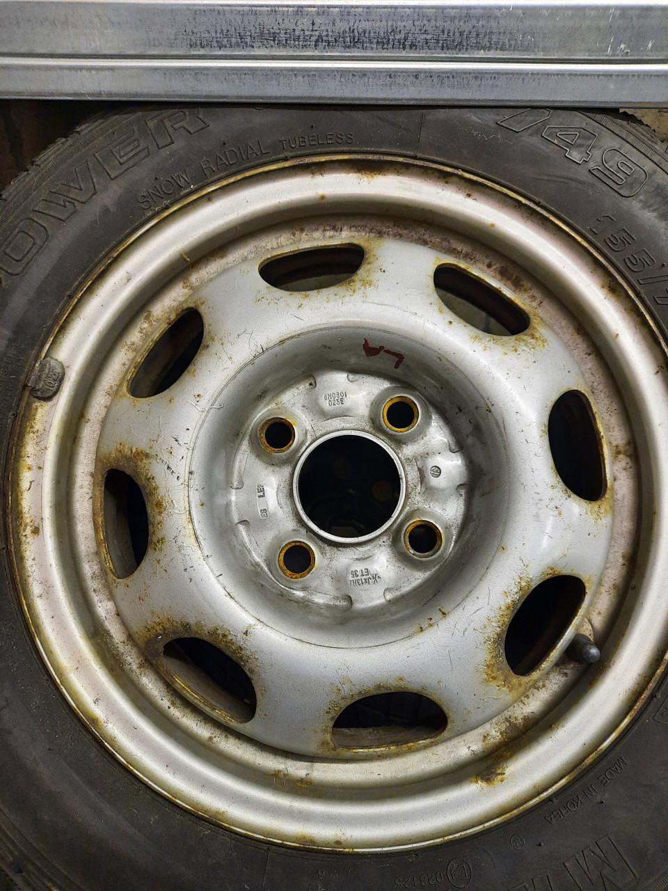 Diverse banden, velgen, spatborden aanhanger aanhangwagen kar trailer