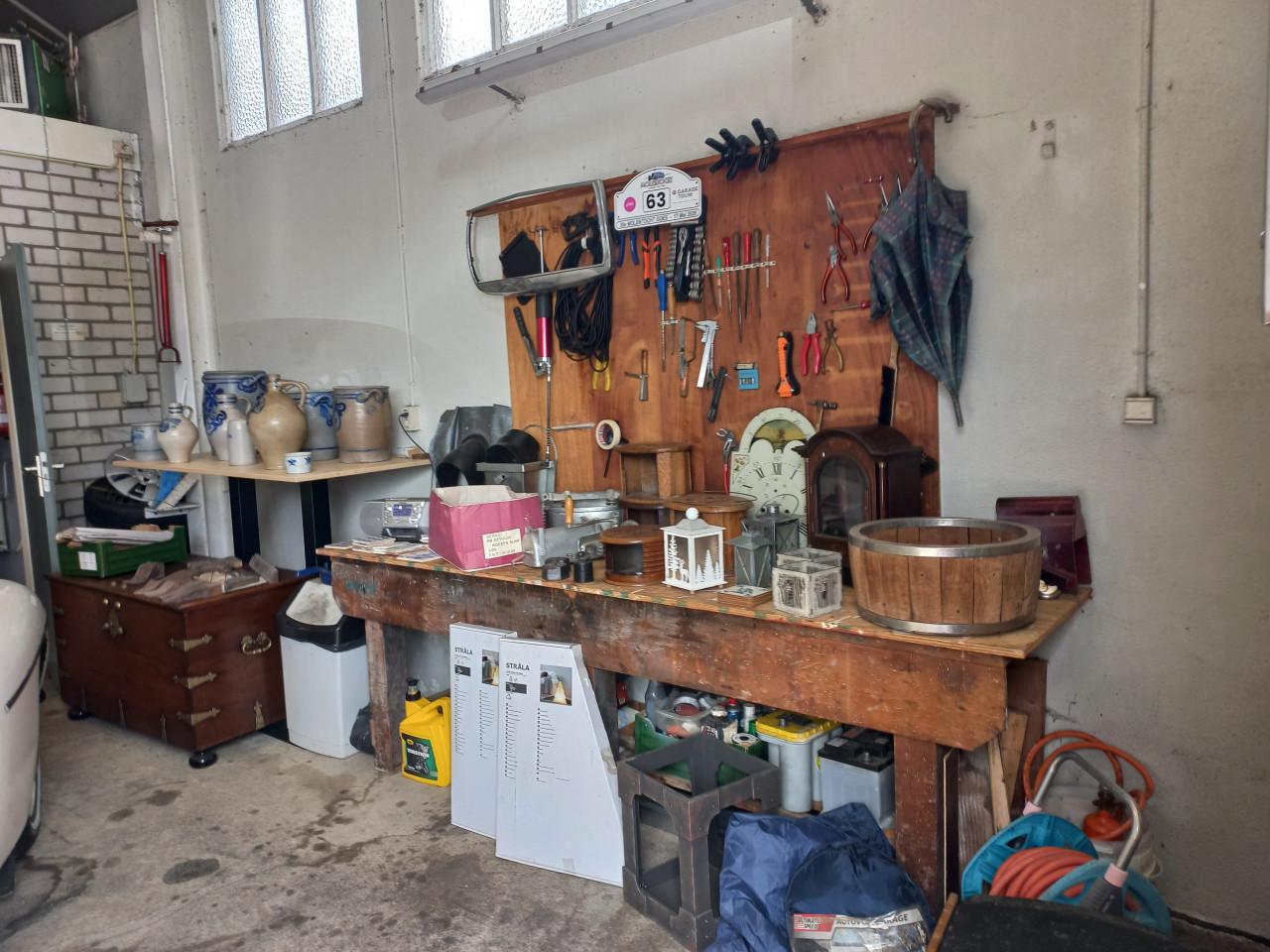 GARAGEVERKOOP, tijdens de jaarmarkt in Borssele, zaterdag, 23 mei