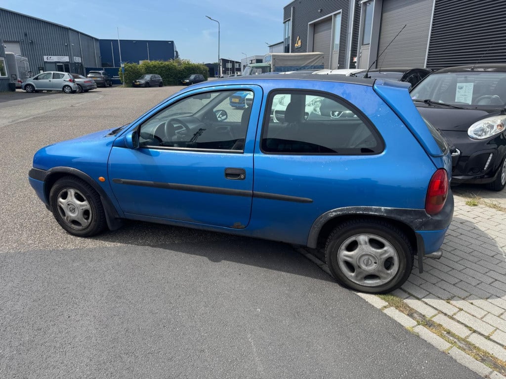 Opel Corsa 1.2i-16v strada/inruilkoopje/zo mee!