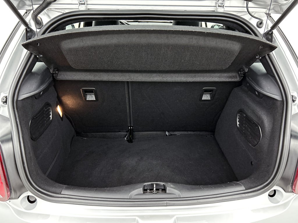 Ds Ds 3 puretech 82pk so chic | achteruitrijcamera | navigatie |
