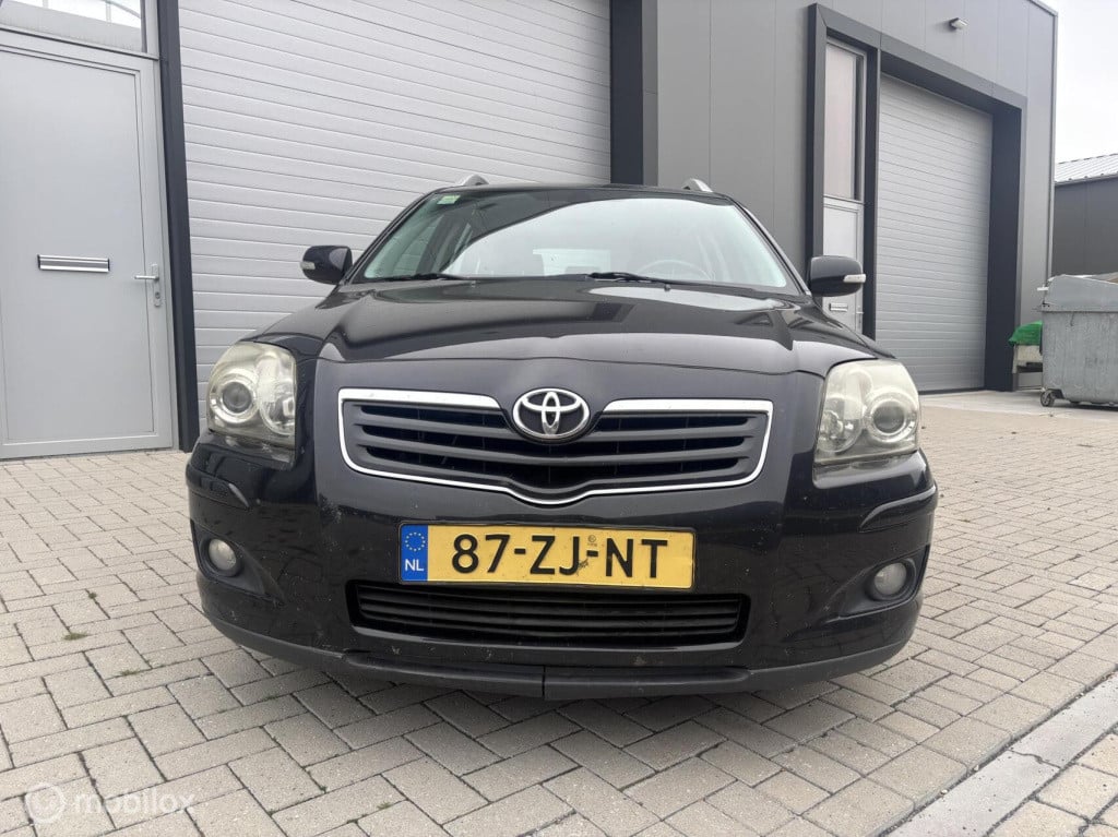 Toyota Avensis wagon 1.8 vvti luna business