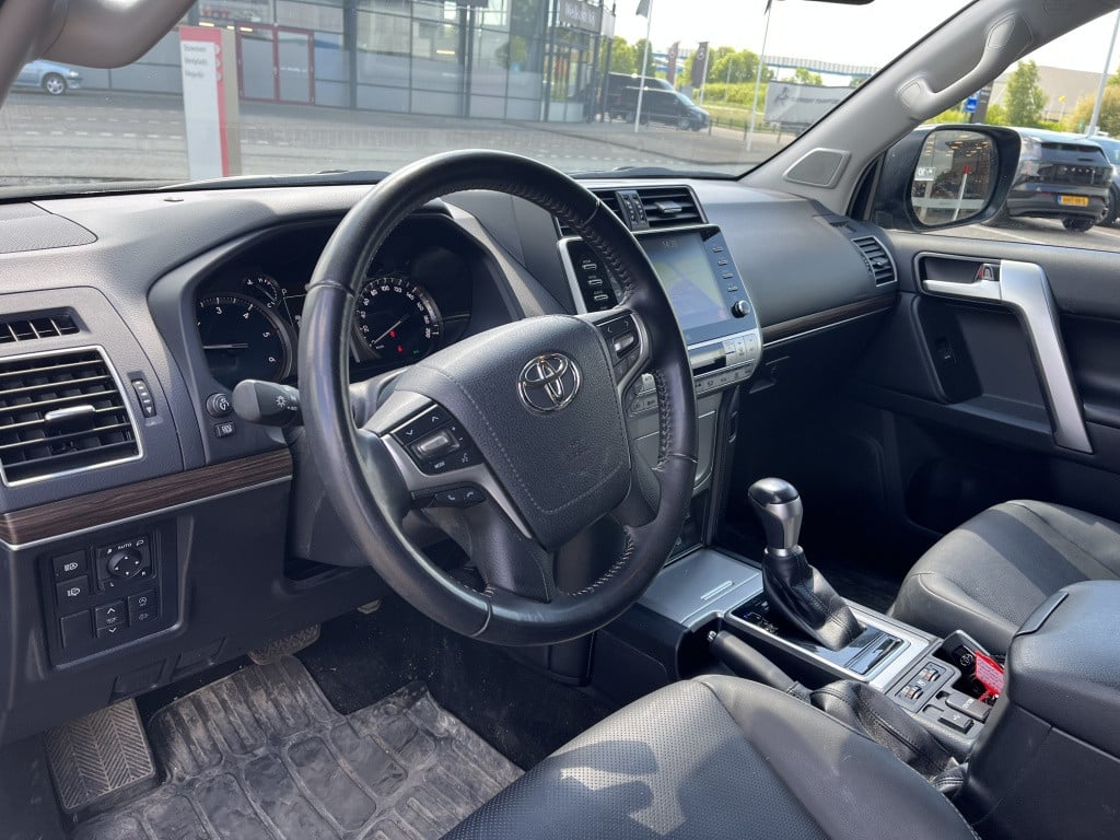 Toyota Land Cruiser | net binnen | 2.8 d-4d professional blind van