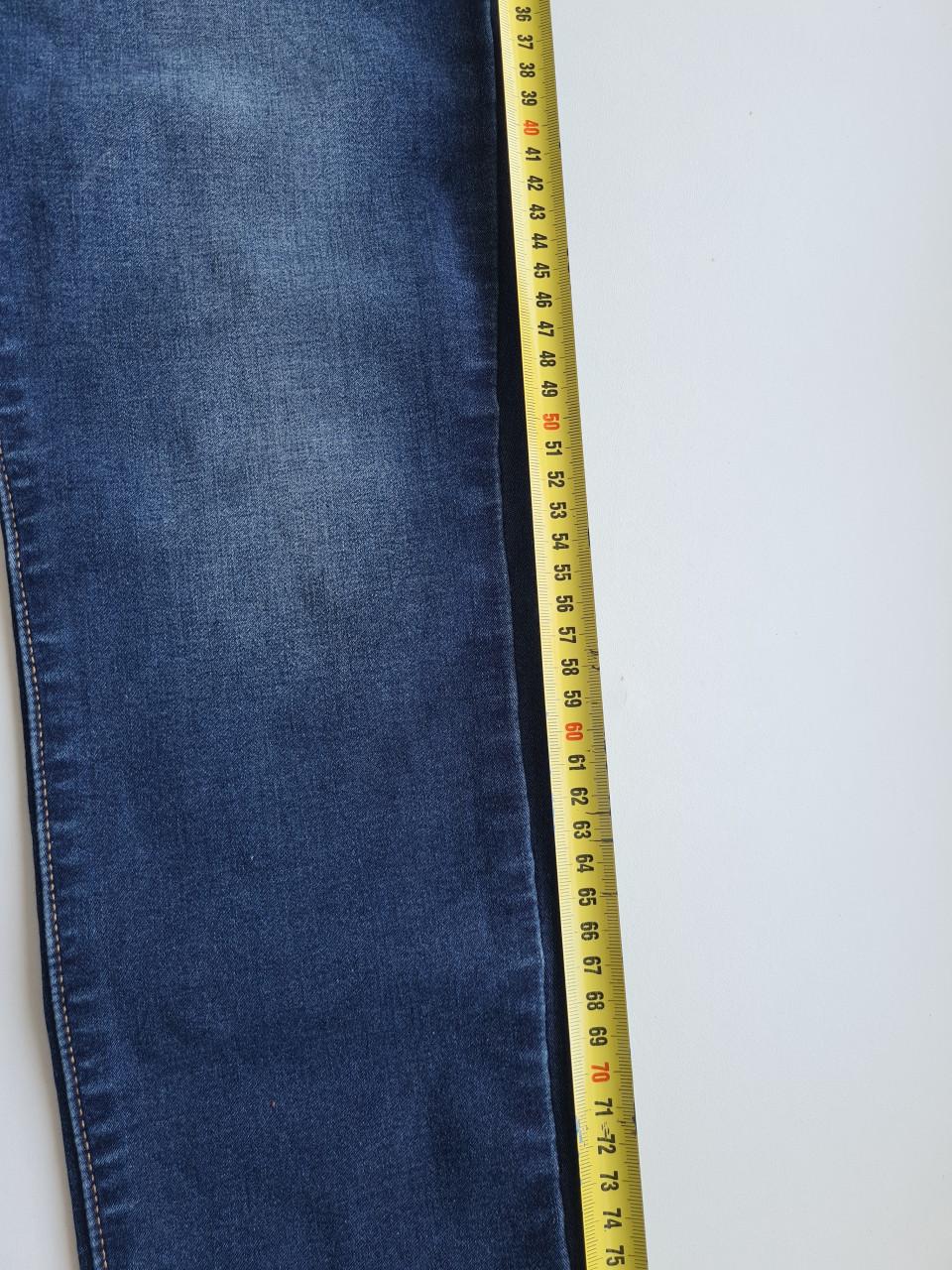 Mooie Levi's 711 Skinny jeans in een donkerblauwe wassing. W30 / L28