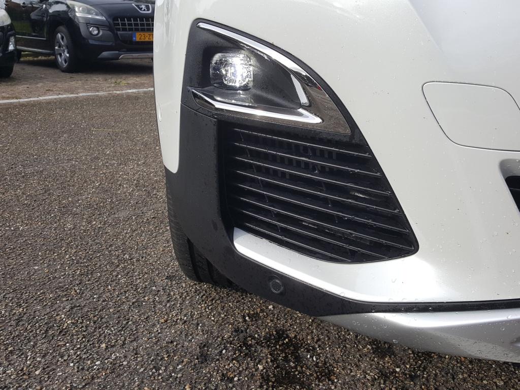 Peugeot 3008 1.2 puretech 130pk s&s gt-line trekhaak afneembaar | apple car