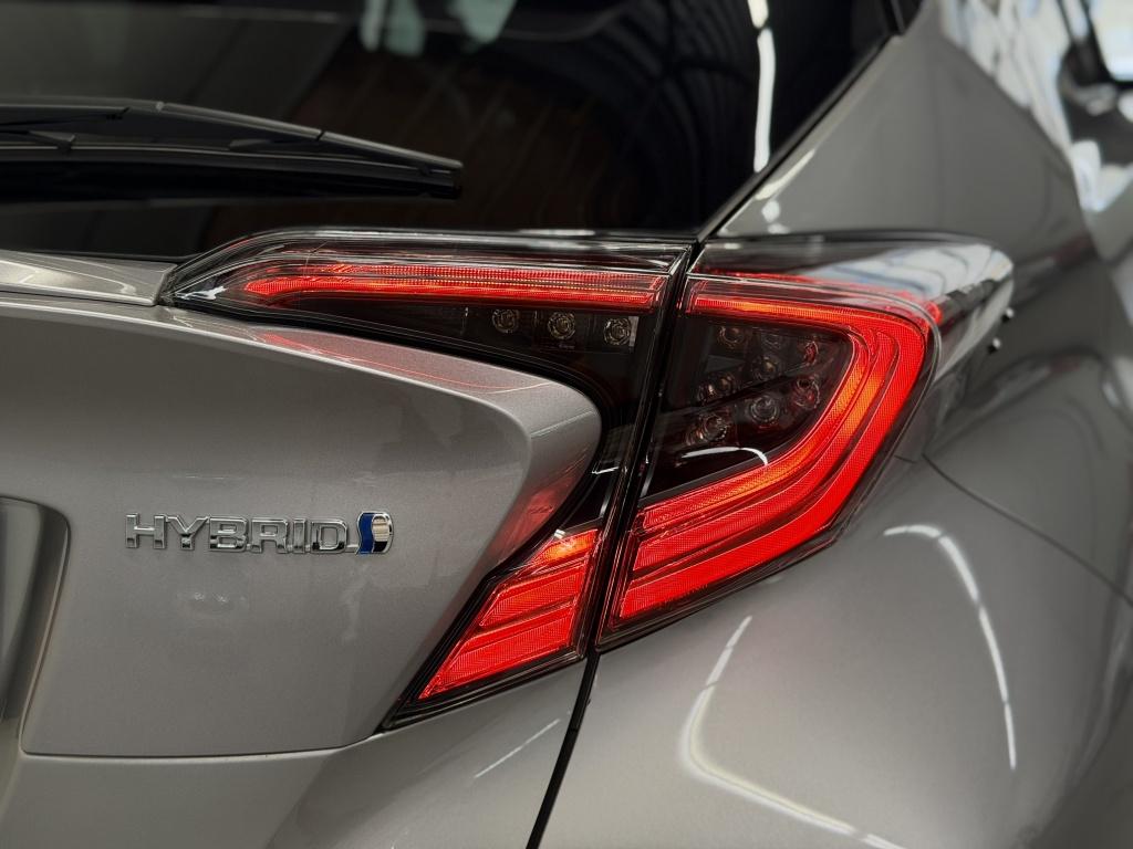 Toyota C-hr 1.8 hybrid executive
