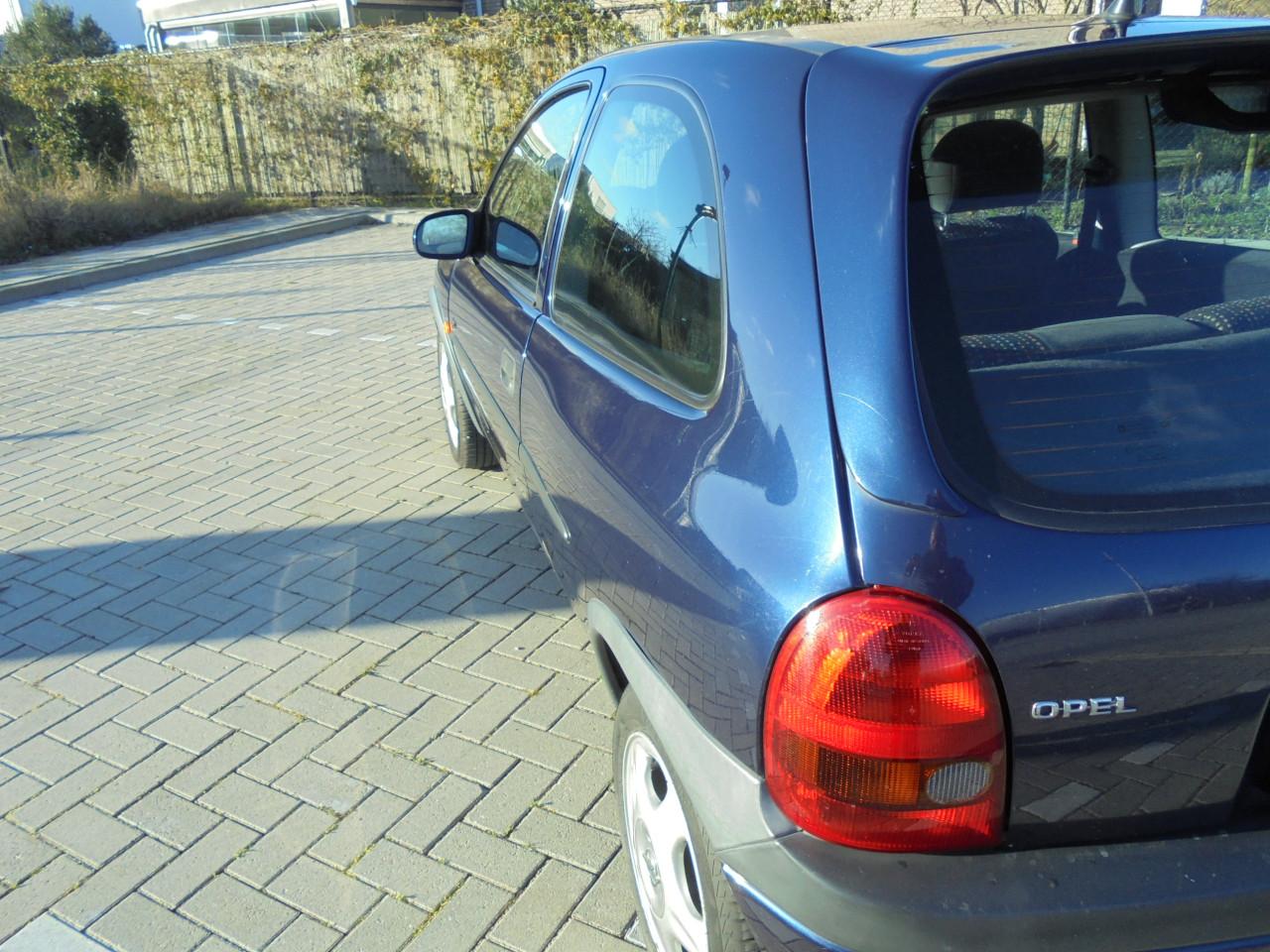 Corsa 1.2 Sport slechts 93.420 !!!! Km met N.A.P leuke nette auto lage km