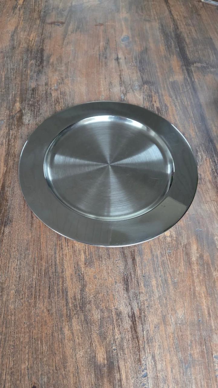 3 verschillende grote platte schalen