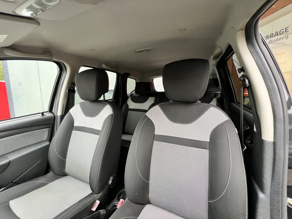 Dacia Duster 1.2 tce 4x2 lauréate | airco | cruise control | trekhaak