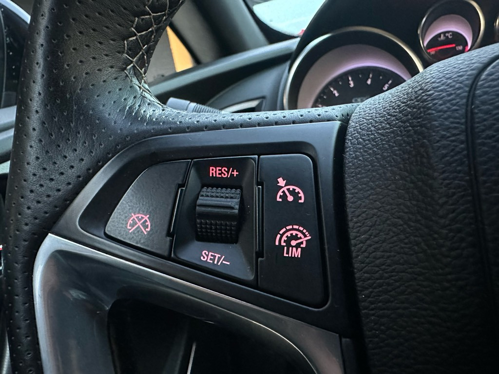 Opel Astra gtc 2.0 turbo opc