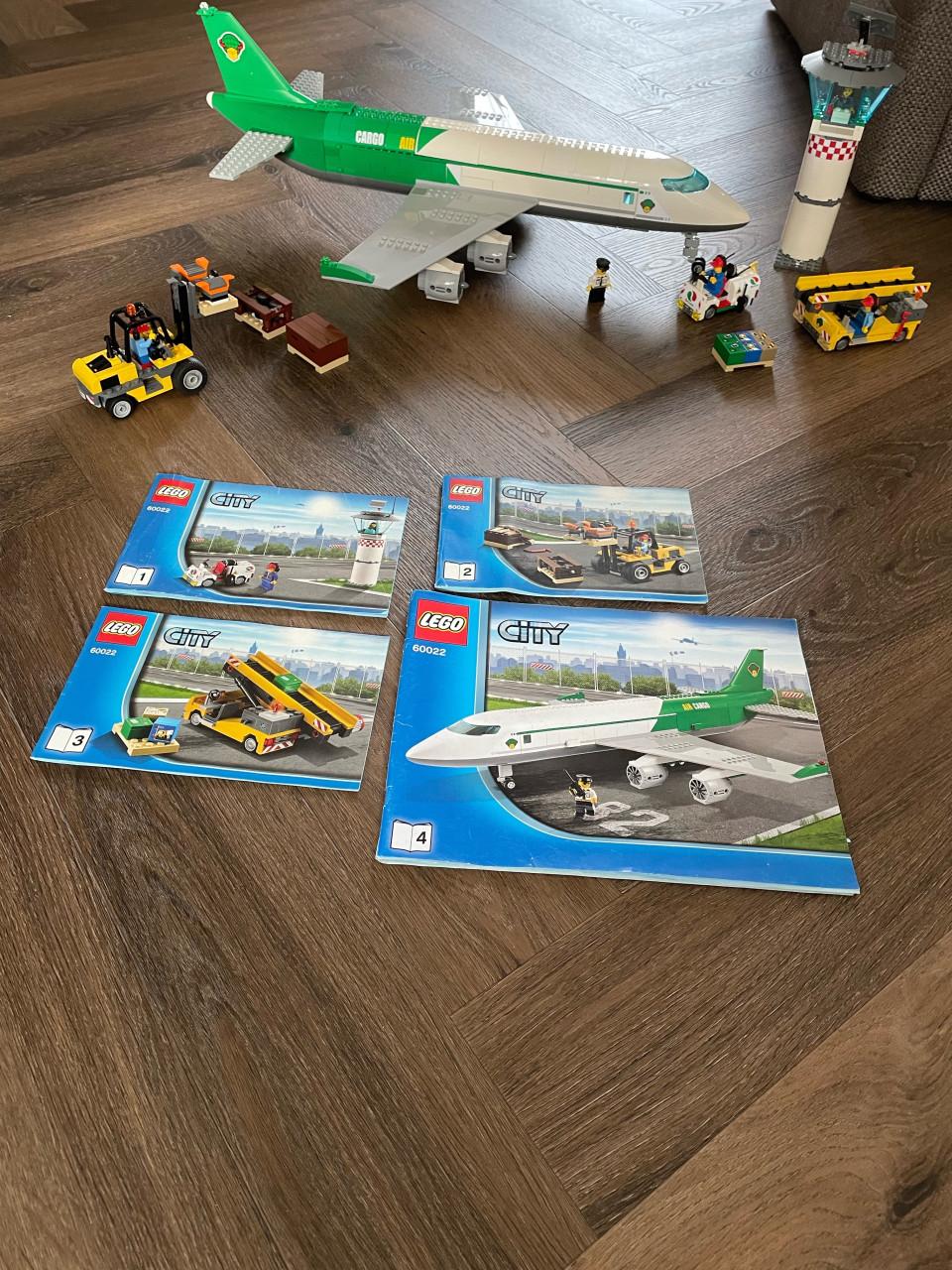City lego: Vrachtterminal 60022
