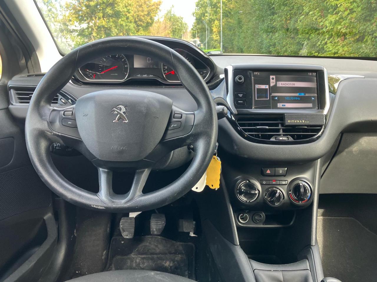 Peugeot 208 1.2