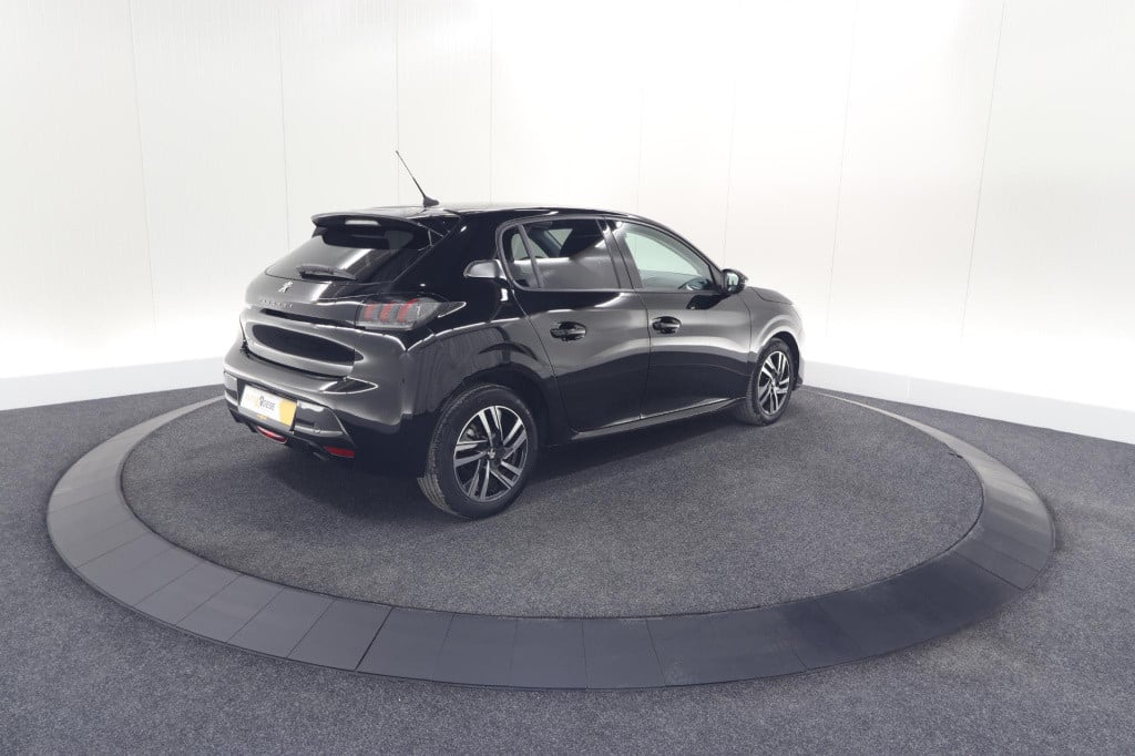 Peugeot 208 puretech 100 allure pack | camera | apple carplay | stoelverwar