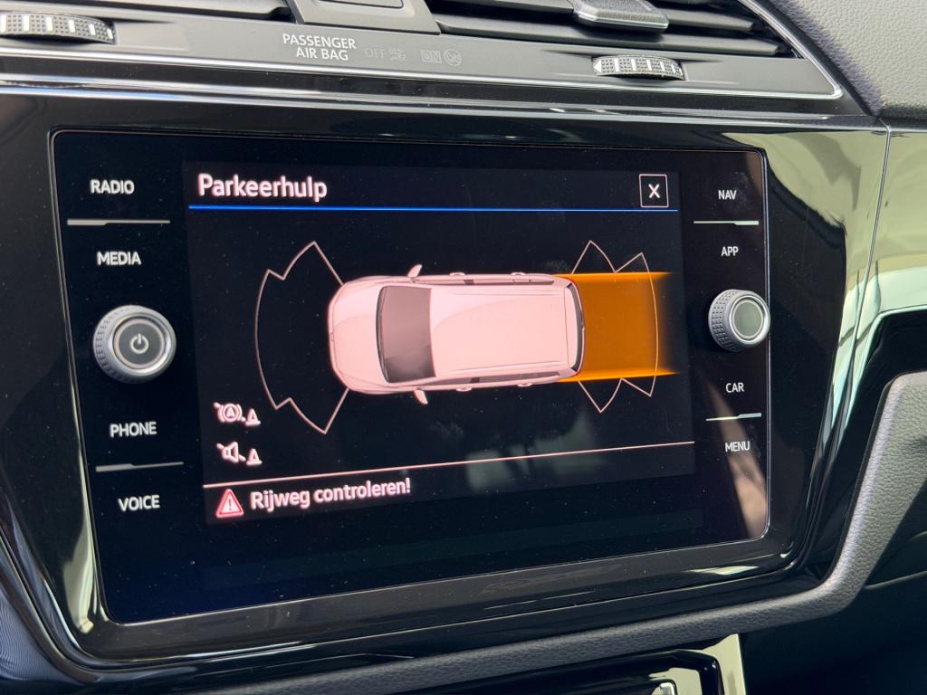 Volkswagen Touran 1.5 tsi 150pk highline | trekhaak | led | carplay | 17 in