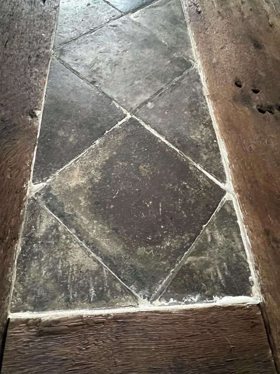 Stoere doorleefde eettafel