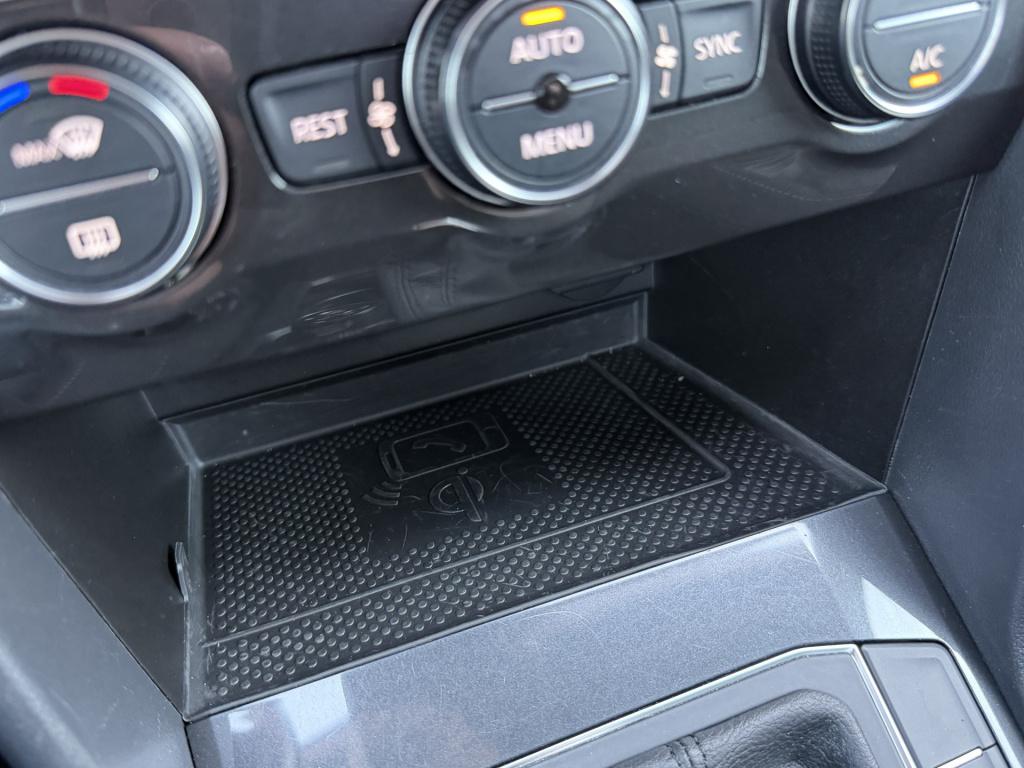Volkswagen Tiguan 2.0 tsi 4motion highline | pano | acc | carplay | rijklaa