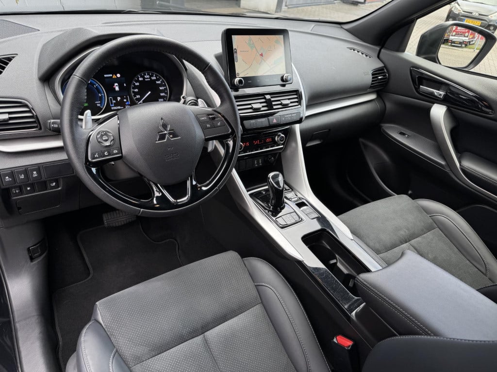 Mitsubishi Eclipse Cross 2.4 phev intense+ | navigatie | camera | stoelverw