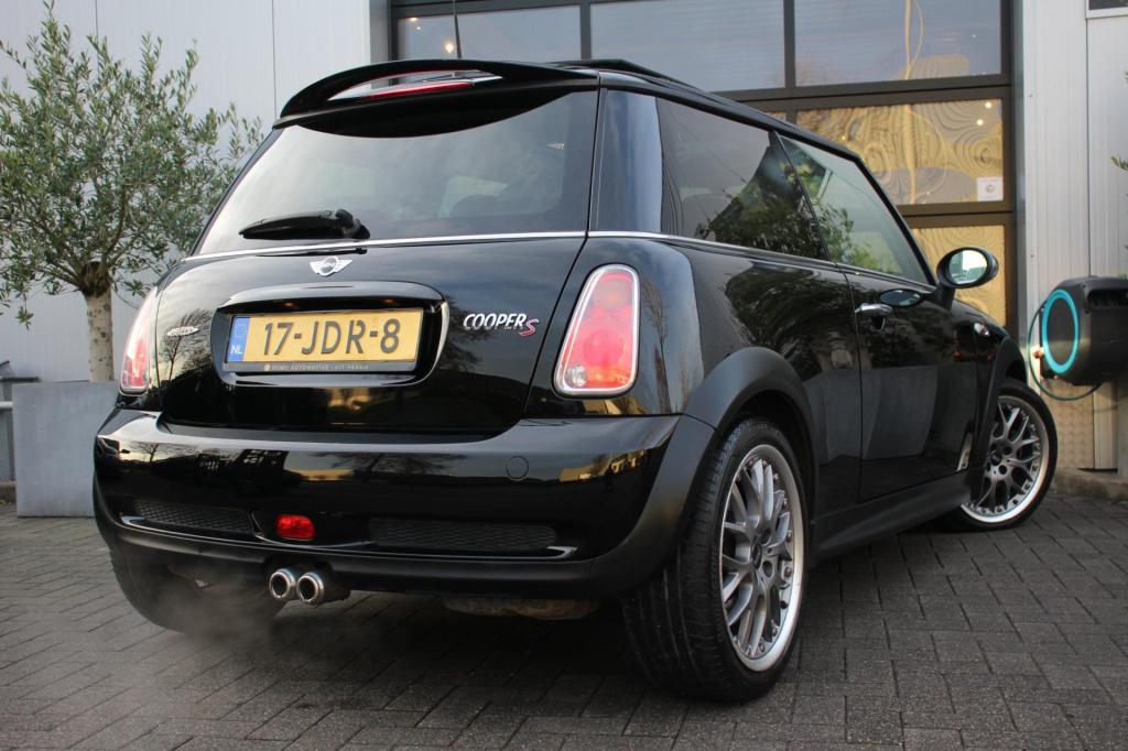 Mini Cooper mini 1.6 aut. john cooper works - pano - xenon - leder - harman