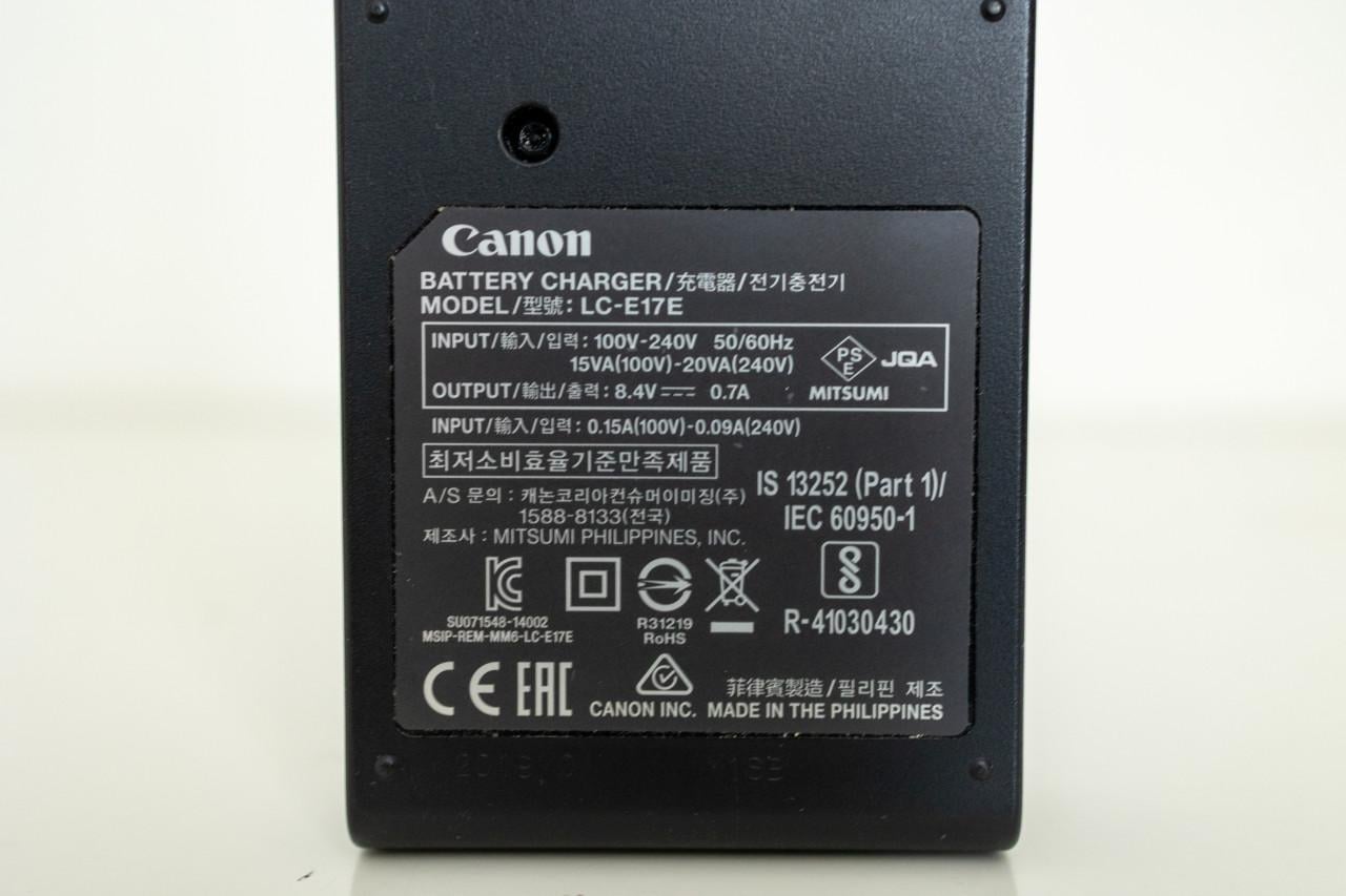 Camera Canon RP Full Frame nauwelijks gebruikt.