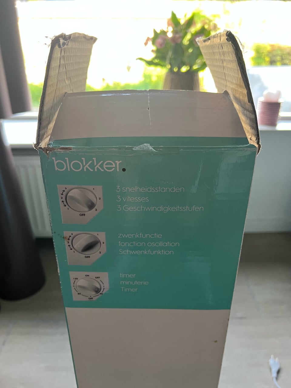 Kolomventilator wit Blokker. nog prima 15 euro.