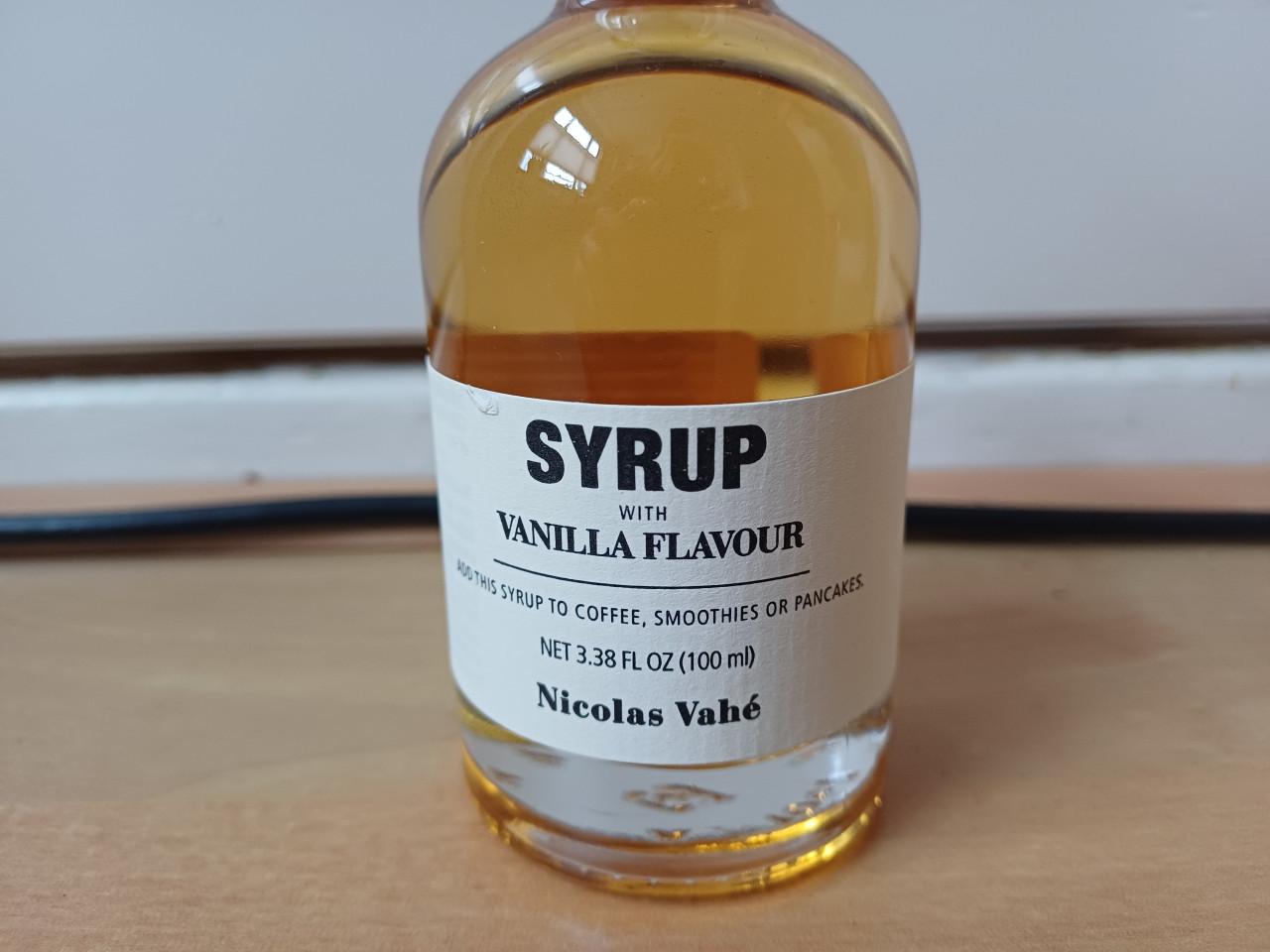 Gusta, 100% leuk: theepot, theedoos, 2 x theemok + siroop