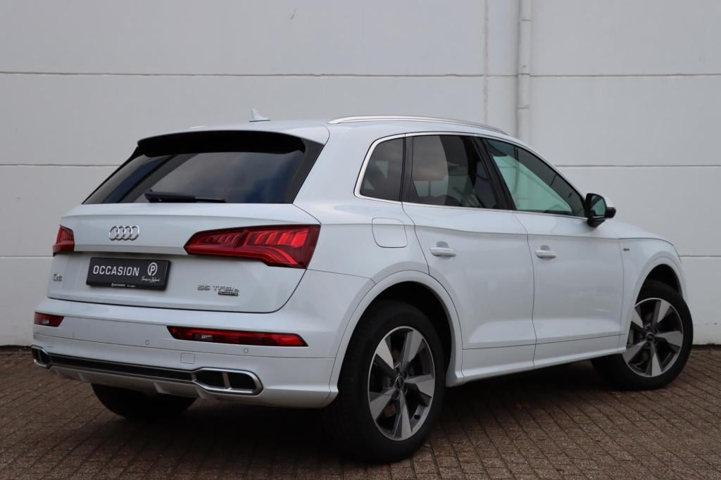 Audi Q5 55 tfsi e quattro competition s-tronic 367pk