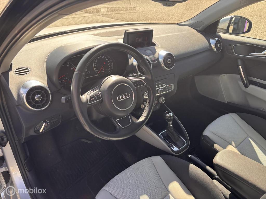 Audi A1 Sportback 1.4 tfsi pro line s-line aut/navi/xenon/stoelv.