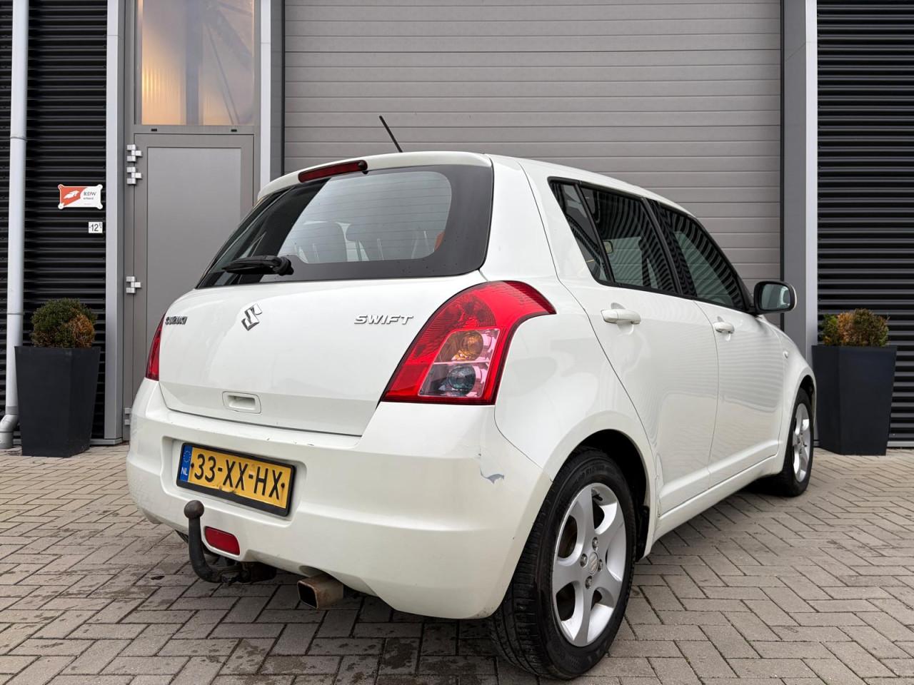 Suzuki Swift 1.3 Shogun