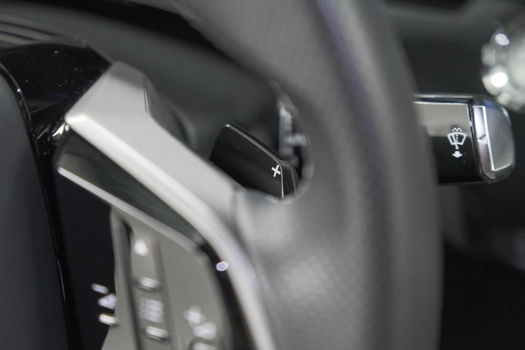 Peugeot 3008 1.2 hybrid 136 gt | elektrische kofferklep | camera | adaptiev