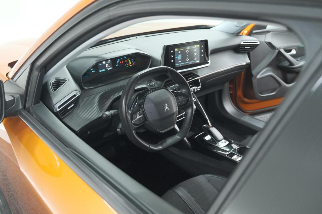 Peugeot E-2008 ev allure pack 50 kwh | 3 fase laadfunctie | parkeersensoren