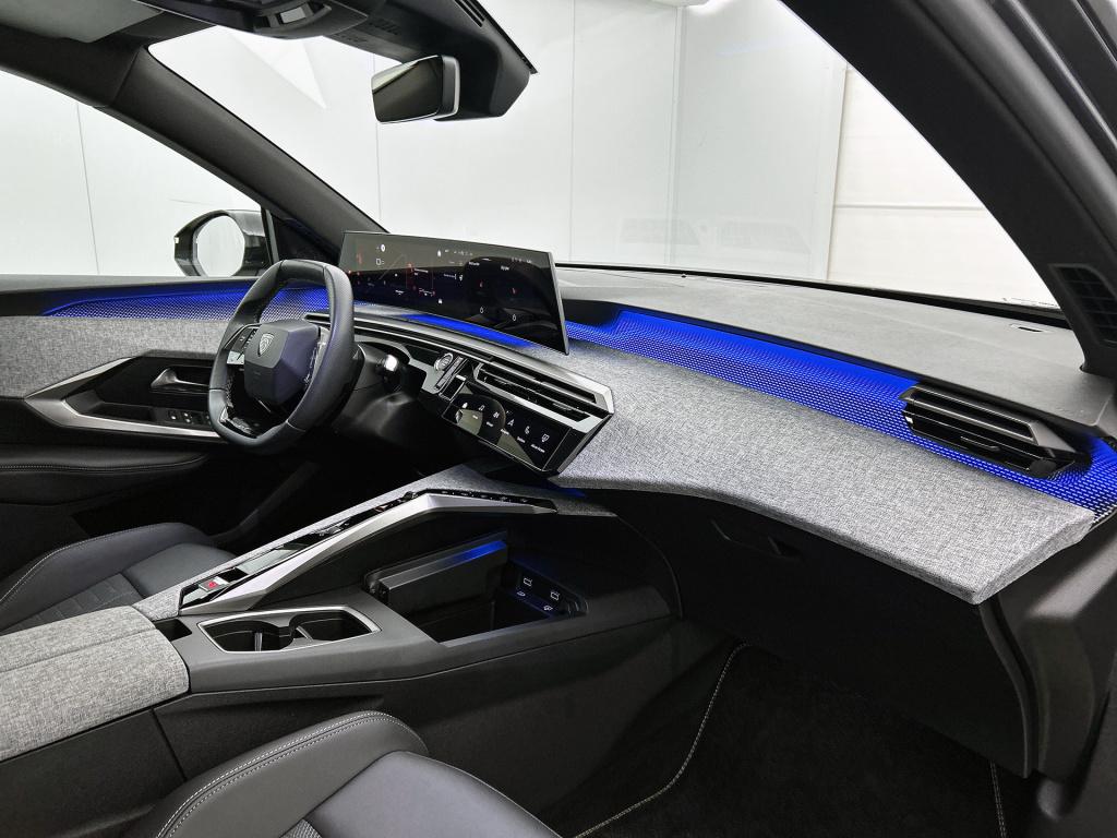 Peugeot 3008 1.2 hybrid 145 gt | rijklaar |