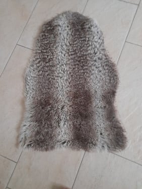 Diverse vachten in diverse kleuren (z.g.a.n.)  vachten  €7,50 per stuk